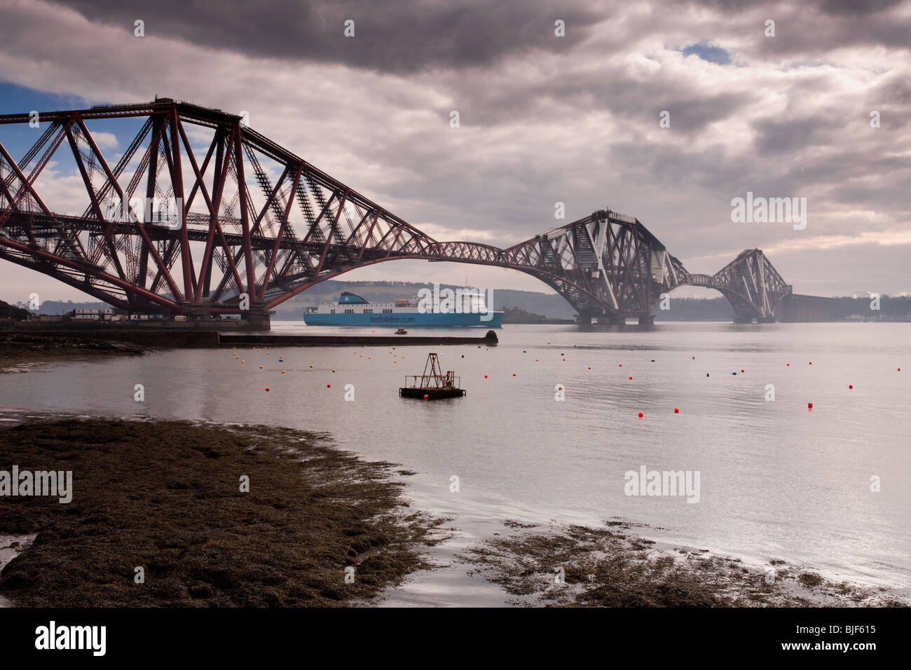 Forth Rail Bridge, River Forth, North Queensferry, Inverkeithing, Fife, Scotland Stock Photo