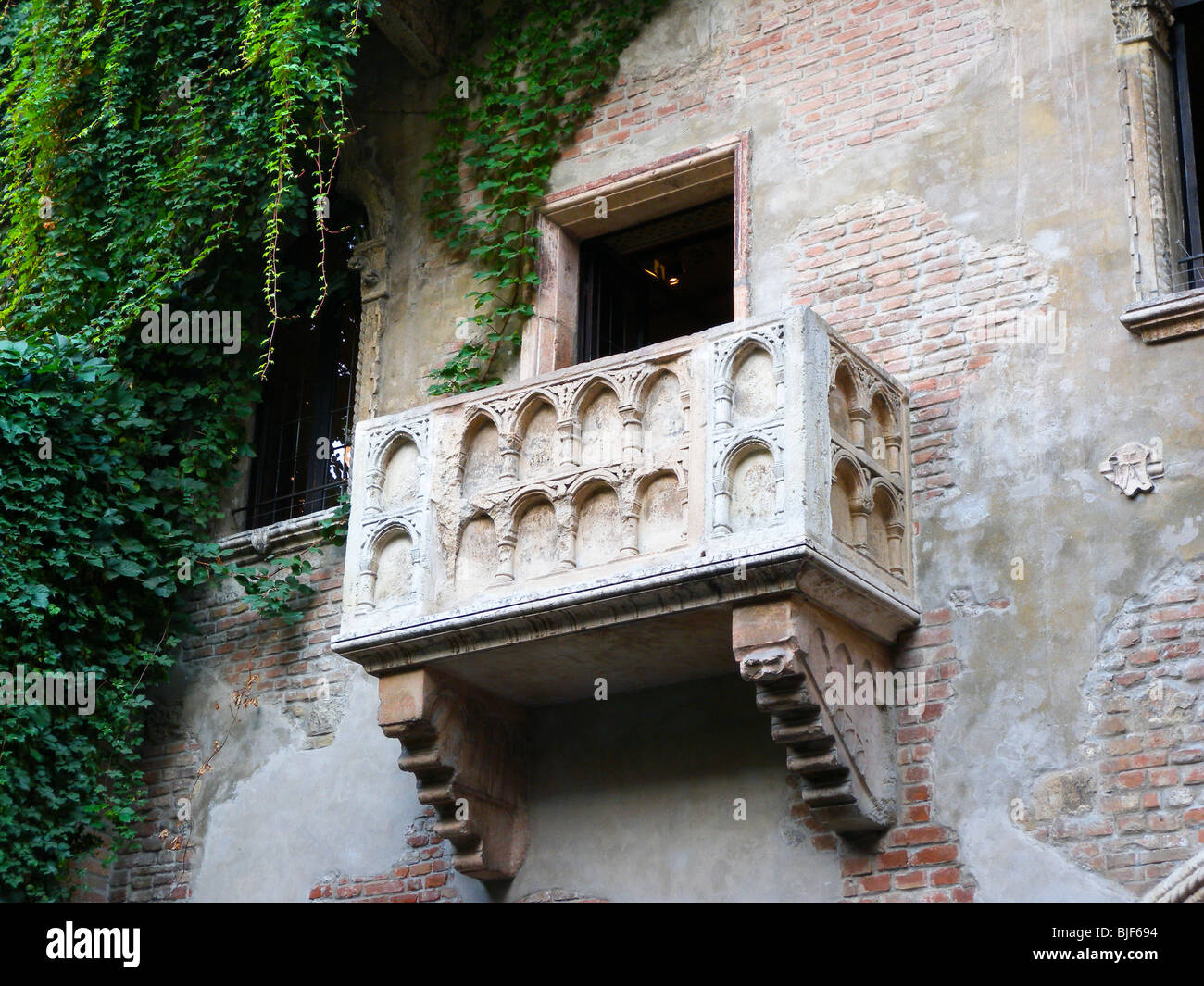 Julias Haus Und Balkon Verona Venetien Veneto Italien