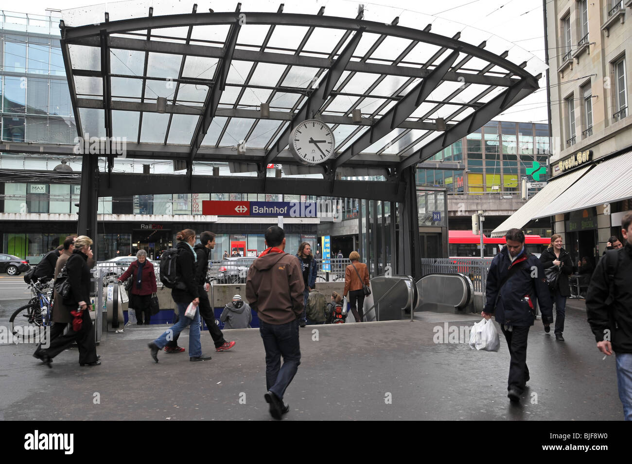 Page 2 - Bern Train Station High Resolution Stock Photography and Images -  Alamy