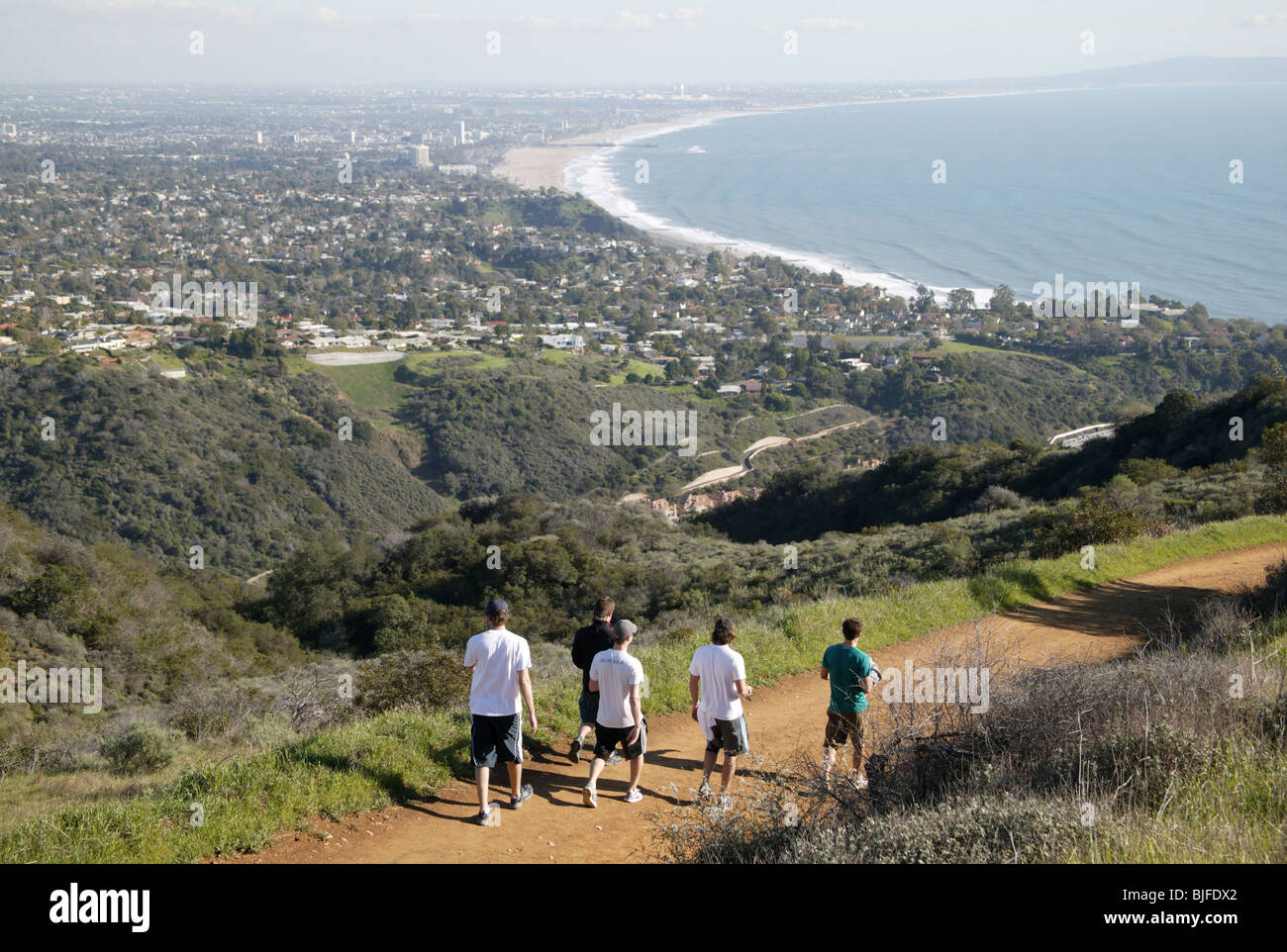 Hikers see Santa Monica Bay from the East Topanga Fire Road in Topanga  State Park, via Los Liones Trail in Pacific Palisades Stock Photo - Alamy