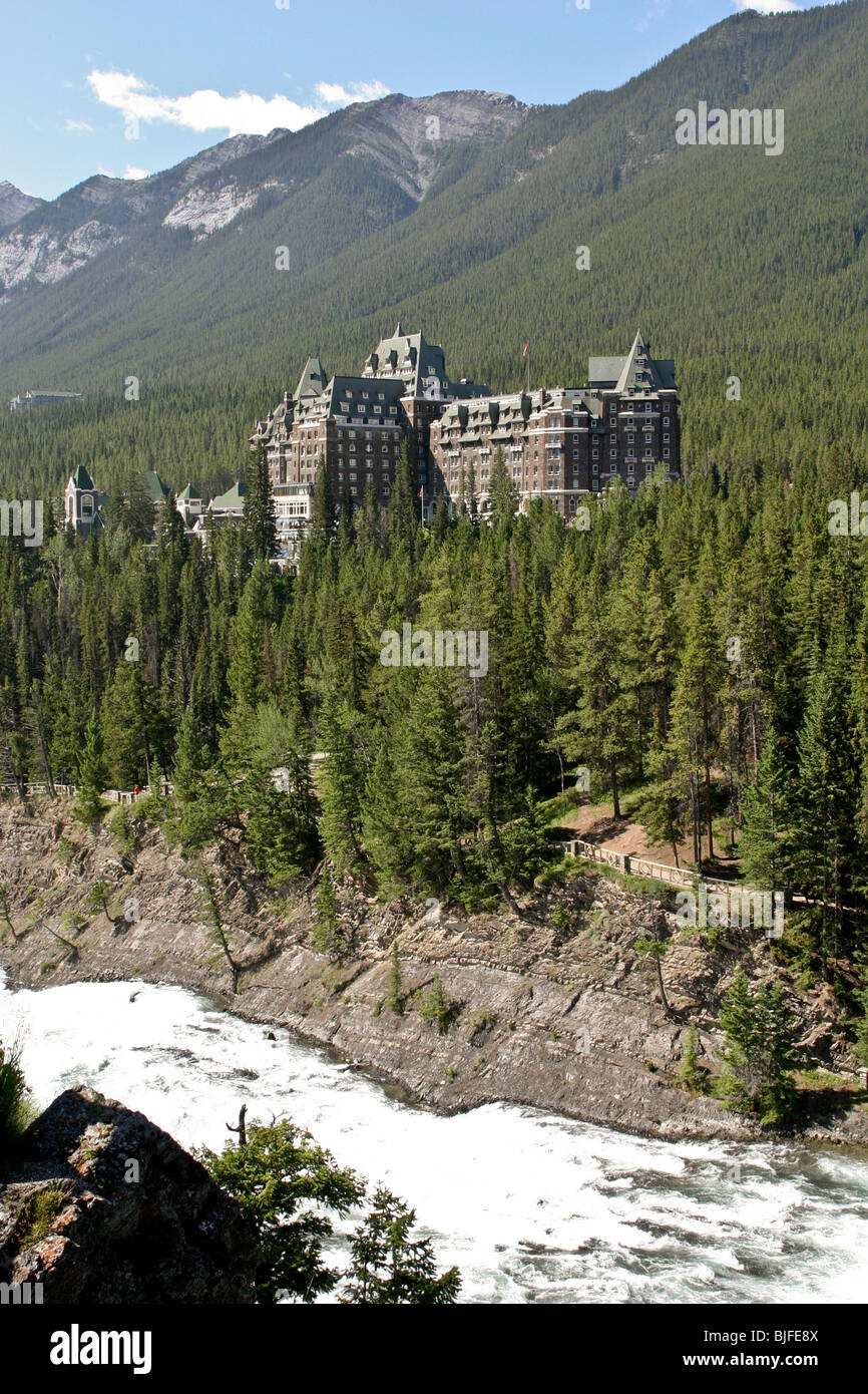 The Bow River flows past the Fairmont Banff Springs Hotel in Banff ...