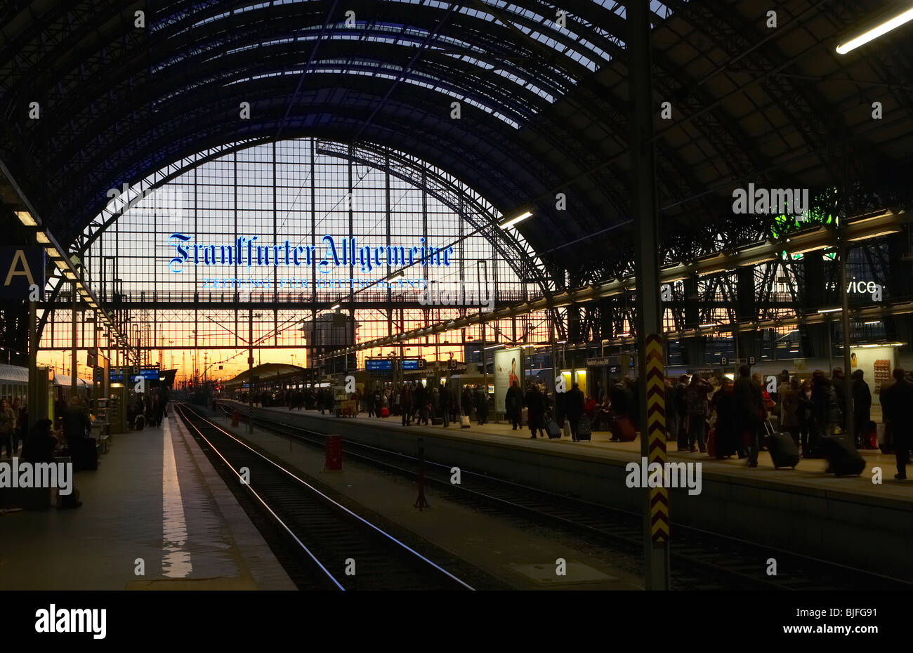 Hall of the main railway station in Frankfurt, Germany Stock Photo Alamy