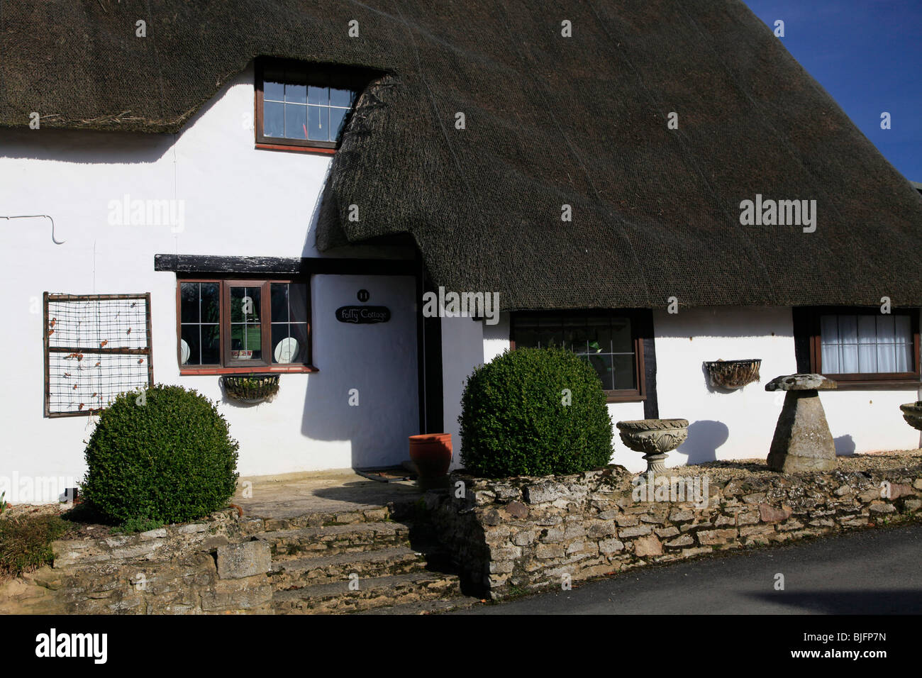 Cottage wiltshire hires stock photography and images Alamy