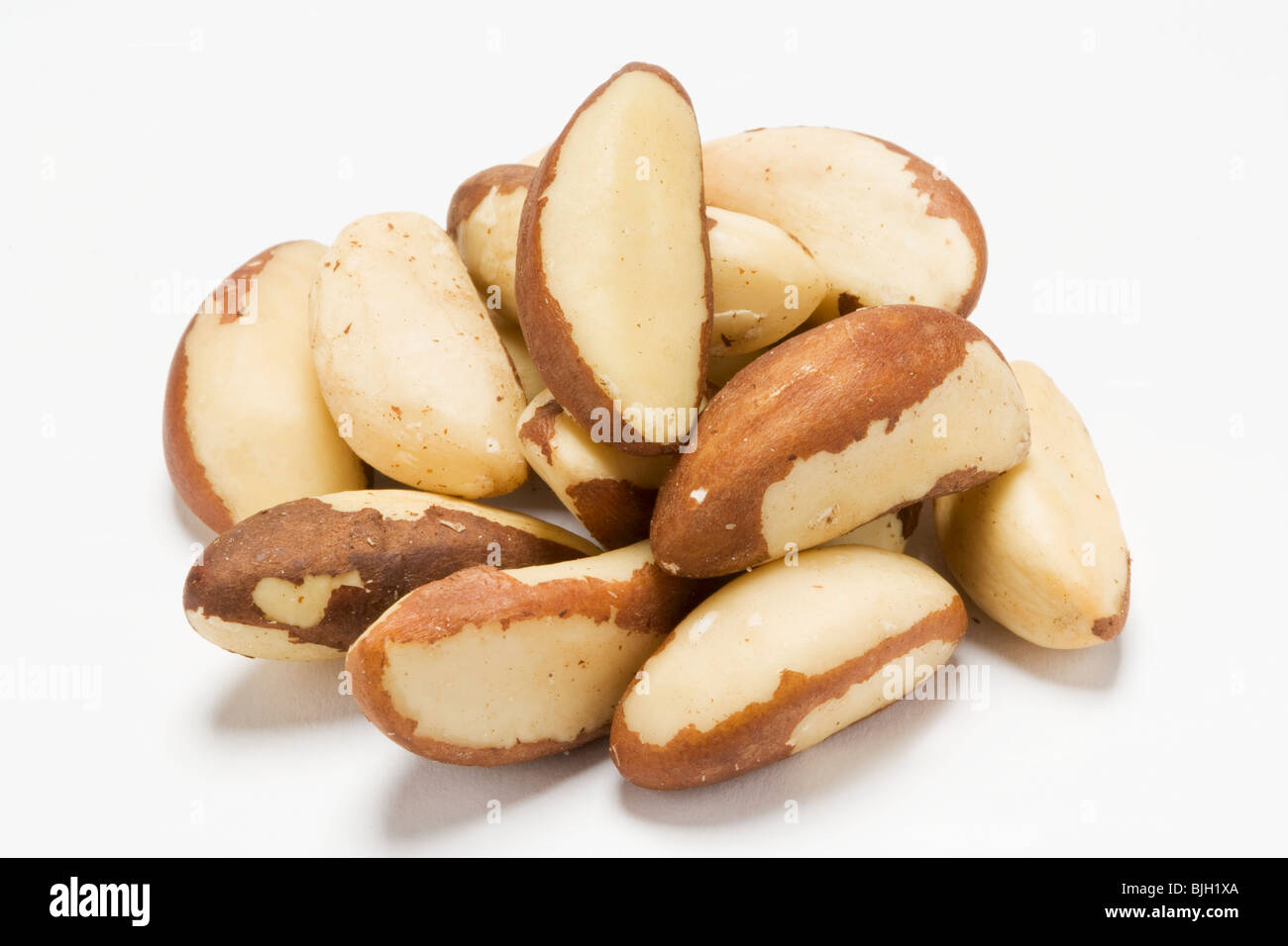 состав бразильского ореха на 100 грамм. бразильский орех состав. бразильский орех калорийность. бразильский орех кбжу. бразильский орех 1 в день.