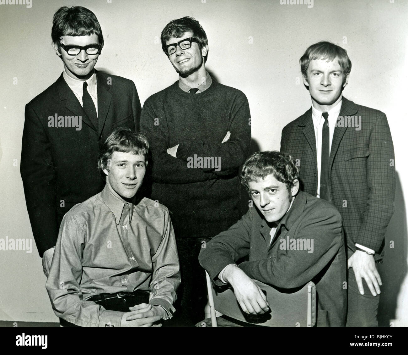 MANFRED MANN in 1964 from l: Tom McGuinness, Paul Jones, Manfred Mann, Mike Hugg and Mike Vickers Stock Photo
