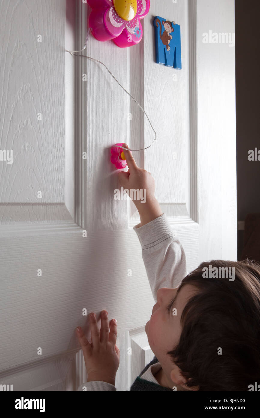 Ringing door bell hires stock photography and images Alamy