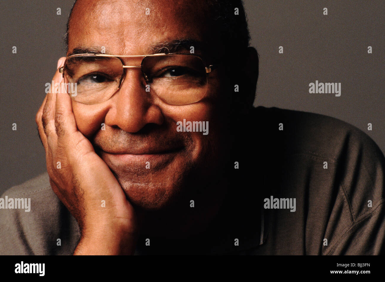 Portrait friendly african man hi-res stock photography and images - Alamy