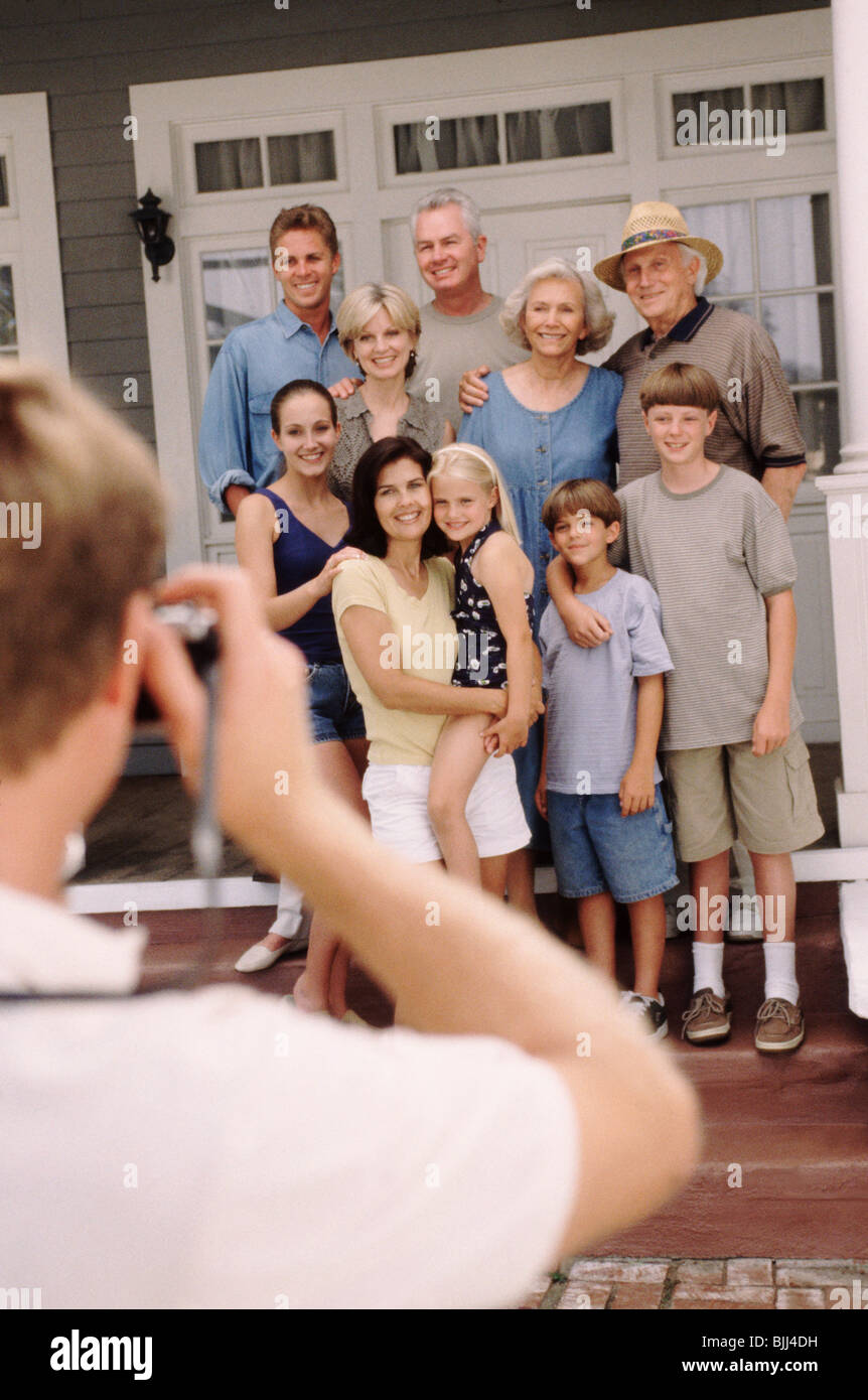 Large family portrait home hi-res stock photography and images - Alamy