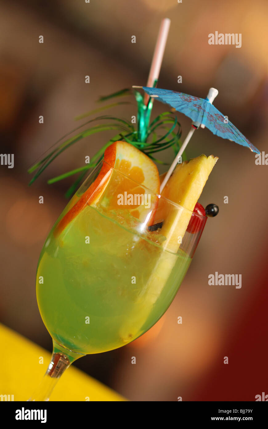 Blue Lagoon Drink with vodka, blue curacao and sprite Stock Photo Alamy