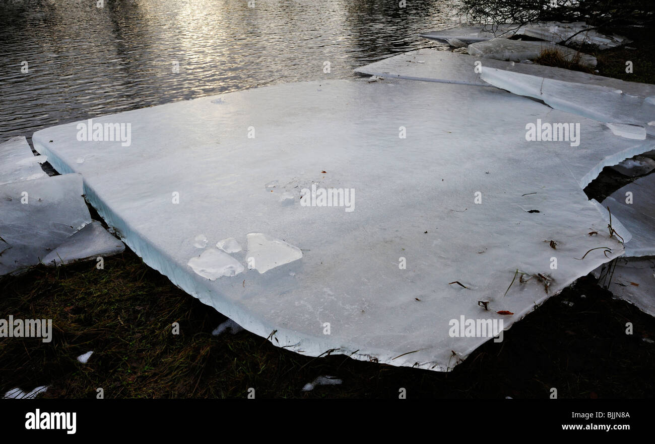 Freeze thaw hi-res stock photography and images - Alamy