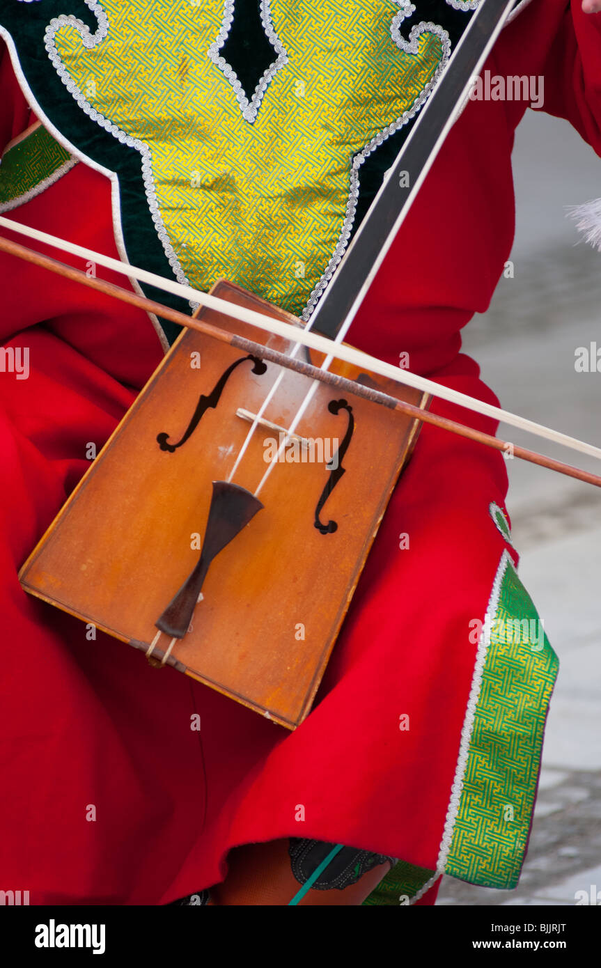 Mongolia horse head fiddle hi-res stock photography and images - Alamy