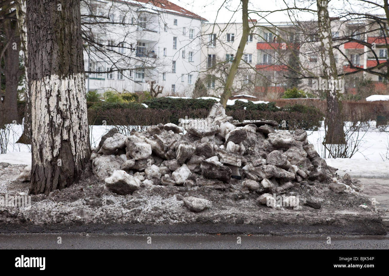 Old dirty snow in the streets of a city, German saying, Schnee von gestern, meaning yesterday's news, Berlin, Germany, Europe Stock Photo