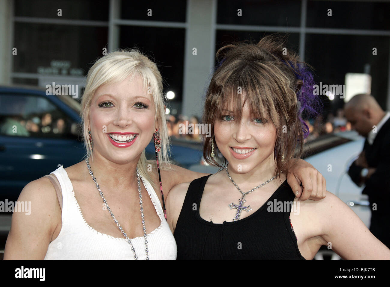 Courtney And Ashley Peldon Exorcist The Beginning World Chinese Theatre Hollywood Los Angeles Usa 