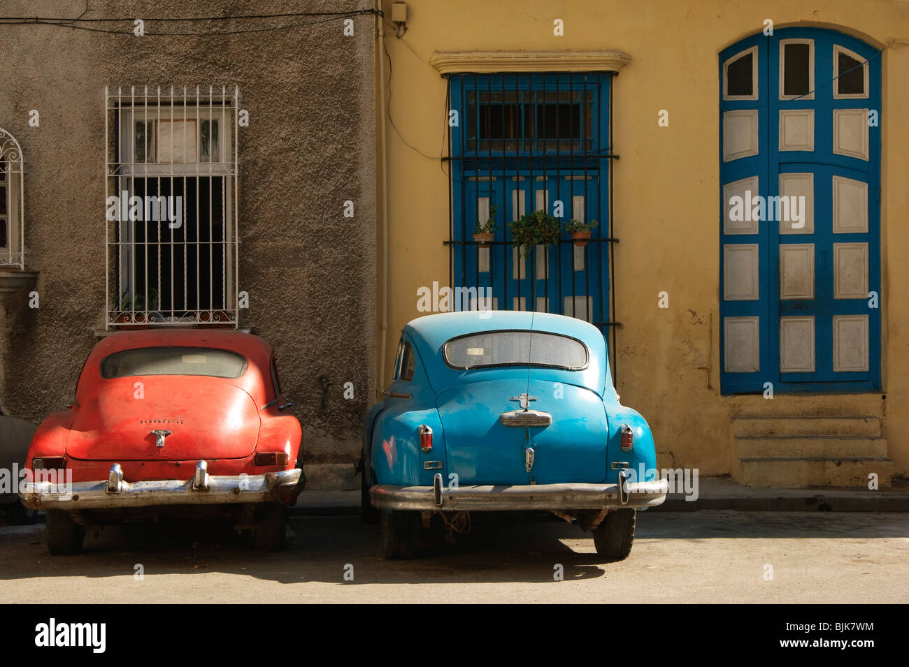 Vintage cars in Habana Vieja, Havana, Cuba, Caribbean Stock Photo