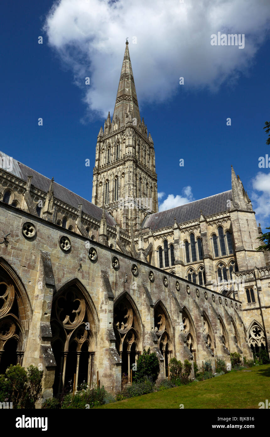 England, Wiltshire, Salisbury, Cathedral, Cloisters and Spire. Tallest ...