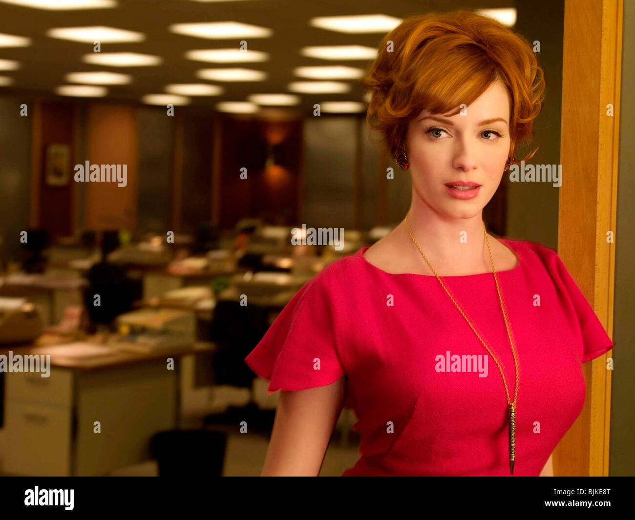Films Et Séries Tv Avec Christina Hendricks MAD MEN (TV) (2007) CHRISTINA HENDRICKS 002 Stock Photo: 28702488 - Alamy