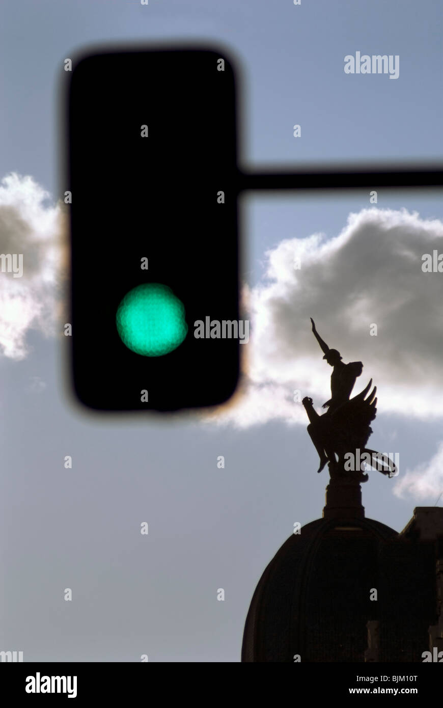 La Union y el Fenix building and traffic lights in the Gran Via, Madrid