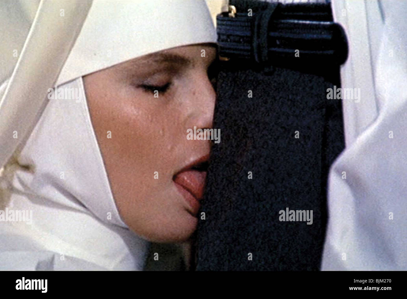 SUOR OMICIDI (1978) THE KILLER NUN (ALT) ANITA EKBERG GIULIO BERRUTI