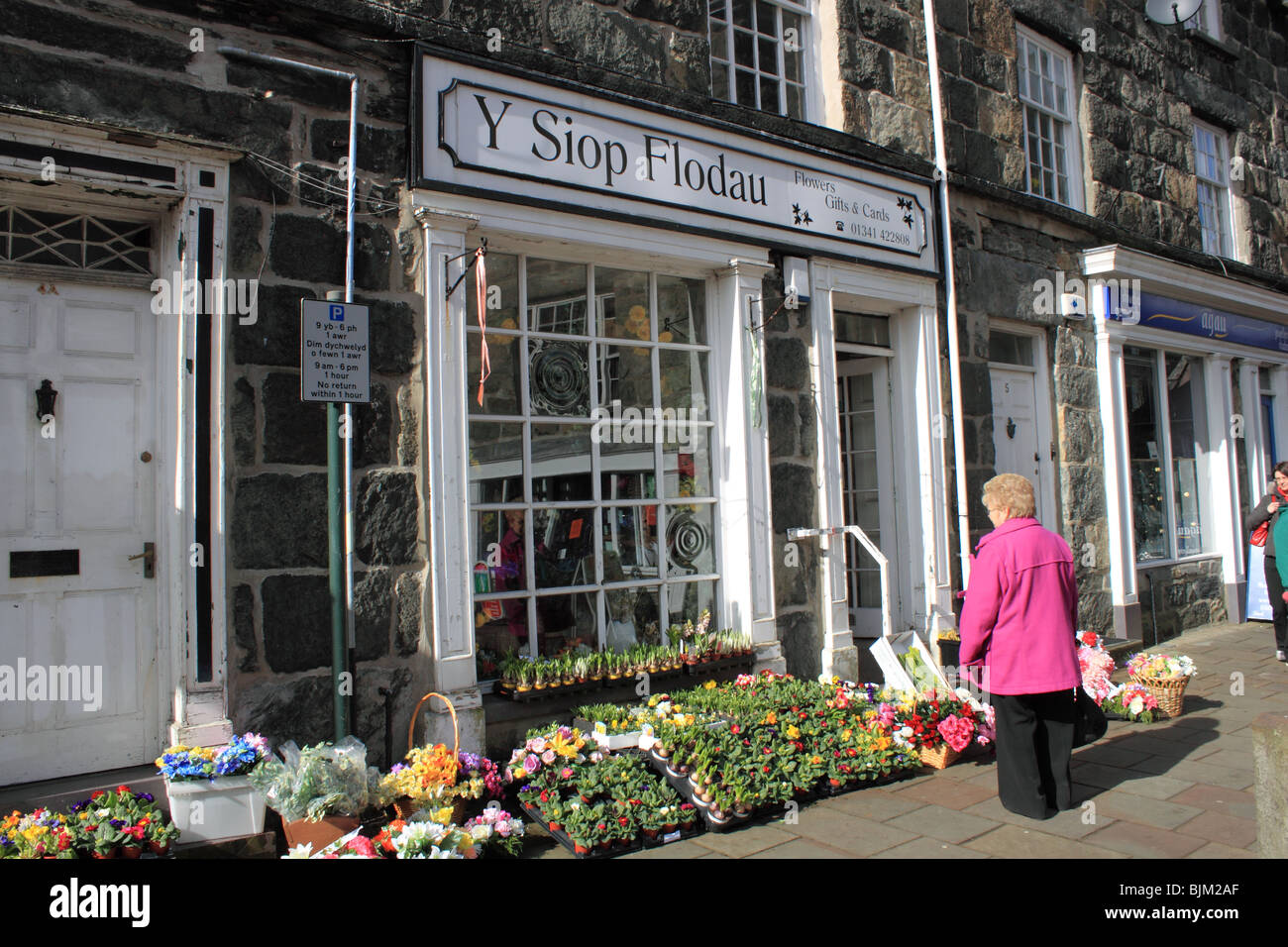 Flower shop in Eldon Square, Dolgellau town centre, Gwynedd, north Wales, Great Britain, United Kingdom, UK, Europe Stock Photo
