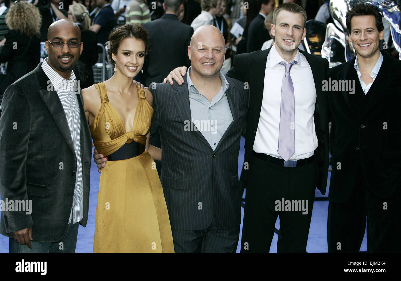 CAST & DIRECTOR OF FANTASTIC 4 WORLD FILM PREMIERE OF THE FANTASTIC FOUR: RISE OF THE SILVER SURFER VUE WEST END LEICESTER SQUA Stock Photo