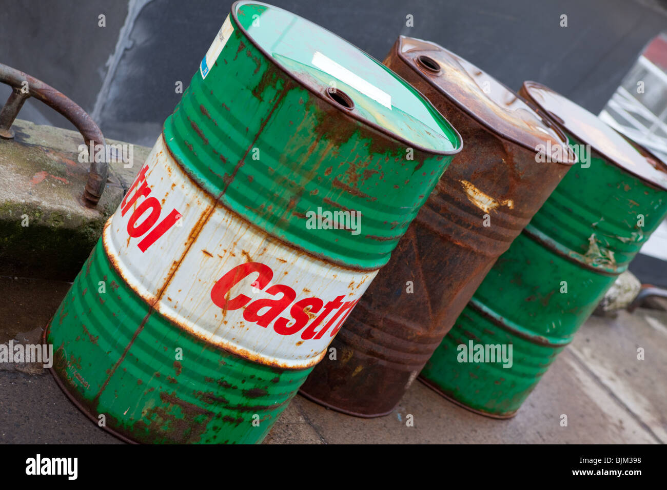 Rusty castrol oil drum hi-res stock photography and images - Alamy