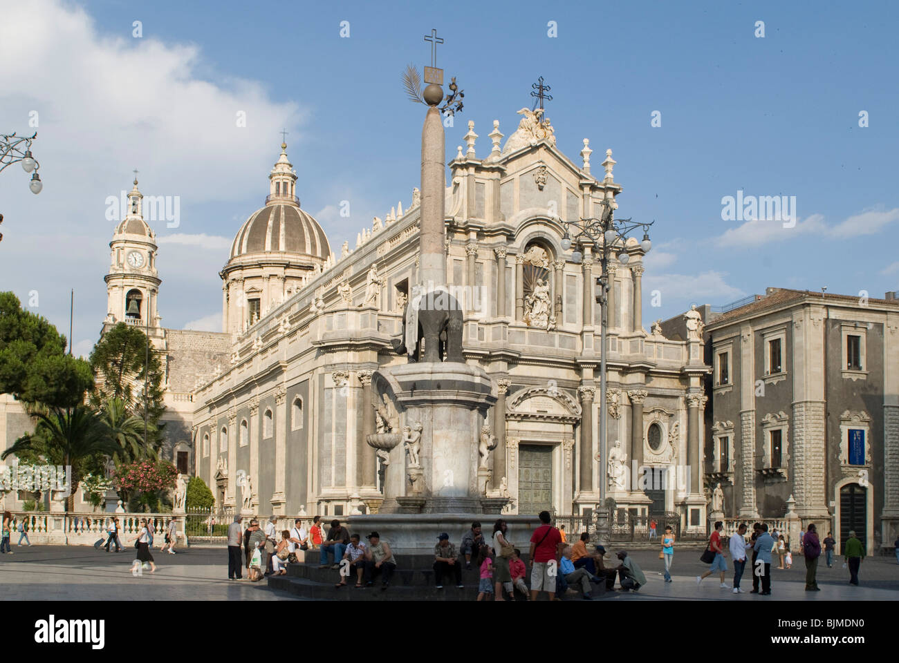 Italy, Sicily, Catania, Piazza del Duomo, cathedral and Fontana dell' Elefante Stock Photo