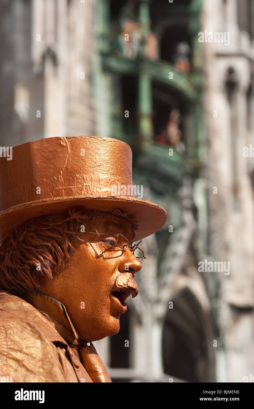 Human statue, Marienplatz, Munich Stock Photo - Alamy