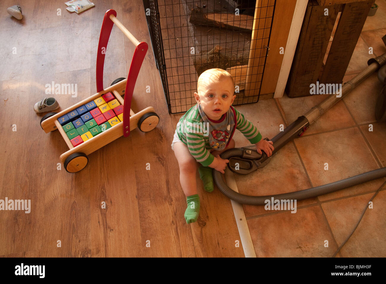 Old vacuum cleaner hoover hires stock photography and images Alamy