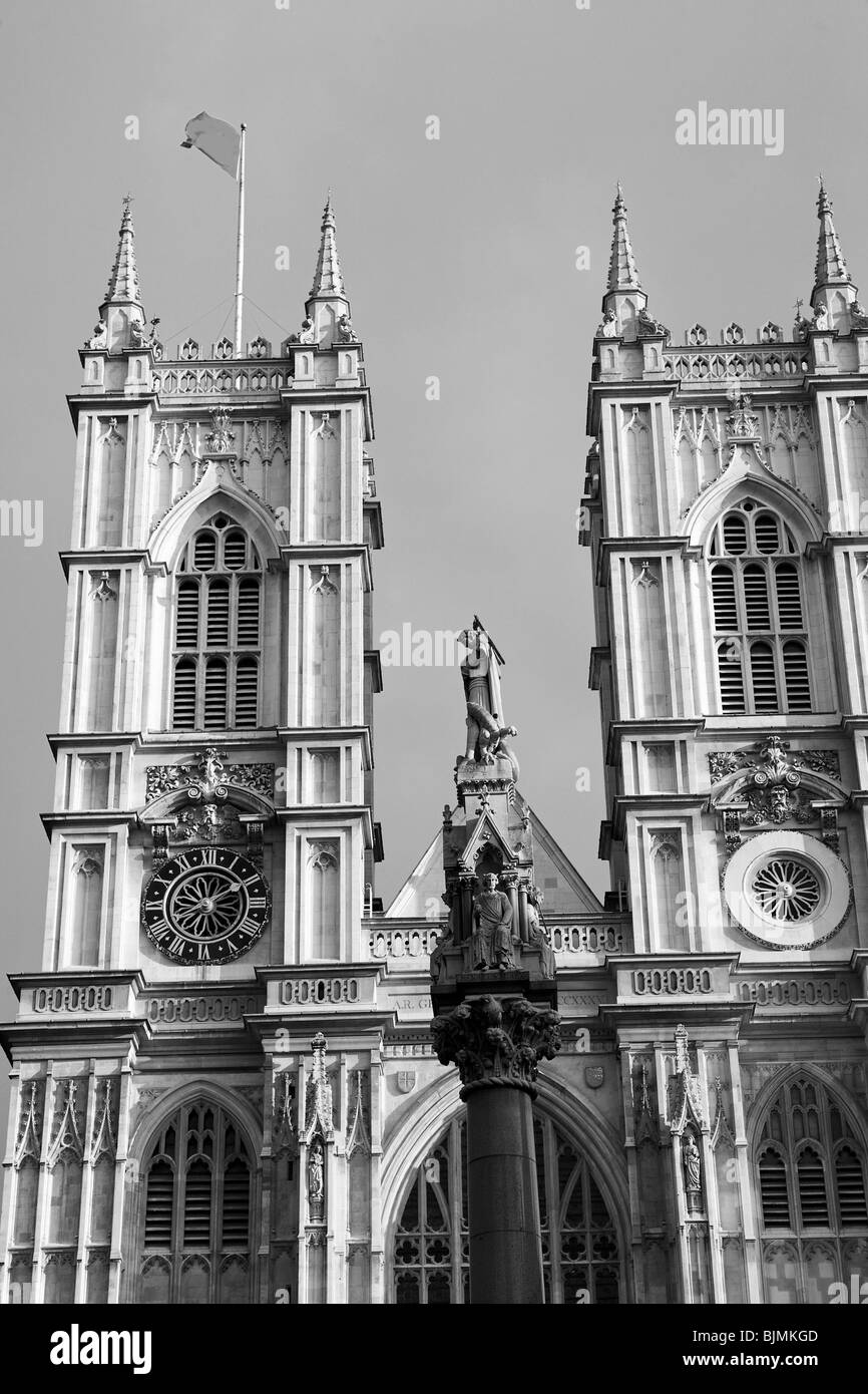 Central european gothic architecture Black and White Stock Photos ...