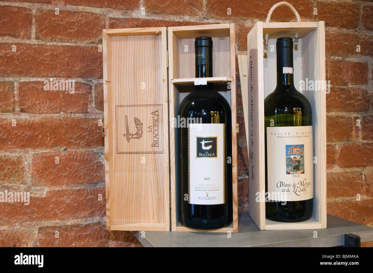 Antinori, Aoste wines in wooden boxes, Enoteca Italiana wine shop, Siena, Tuscany, Italy, Europe Stock Photo