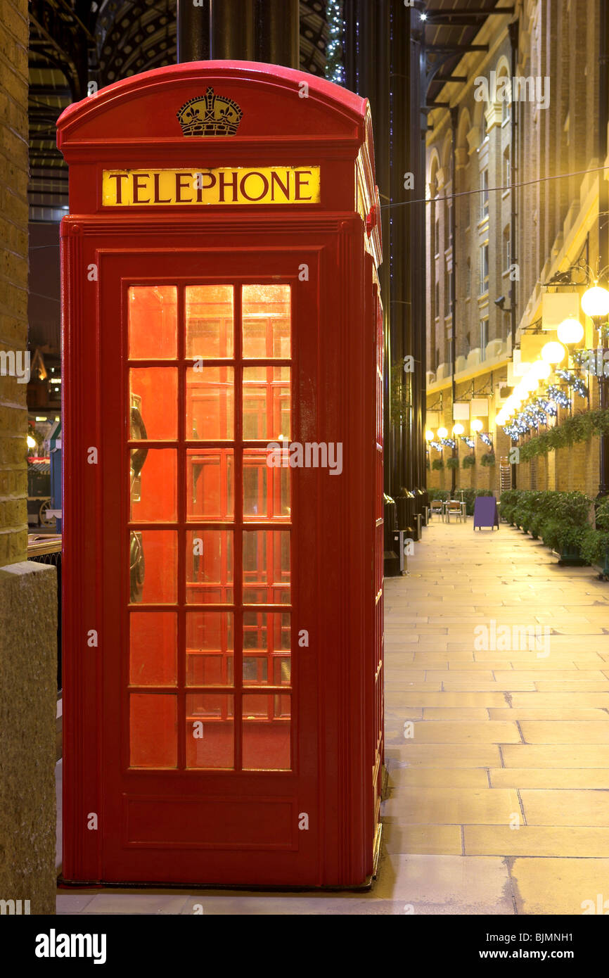 Telephone booth in London Stock Photo Alamy