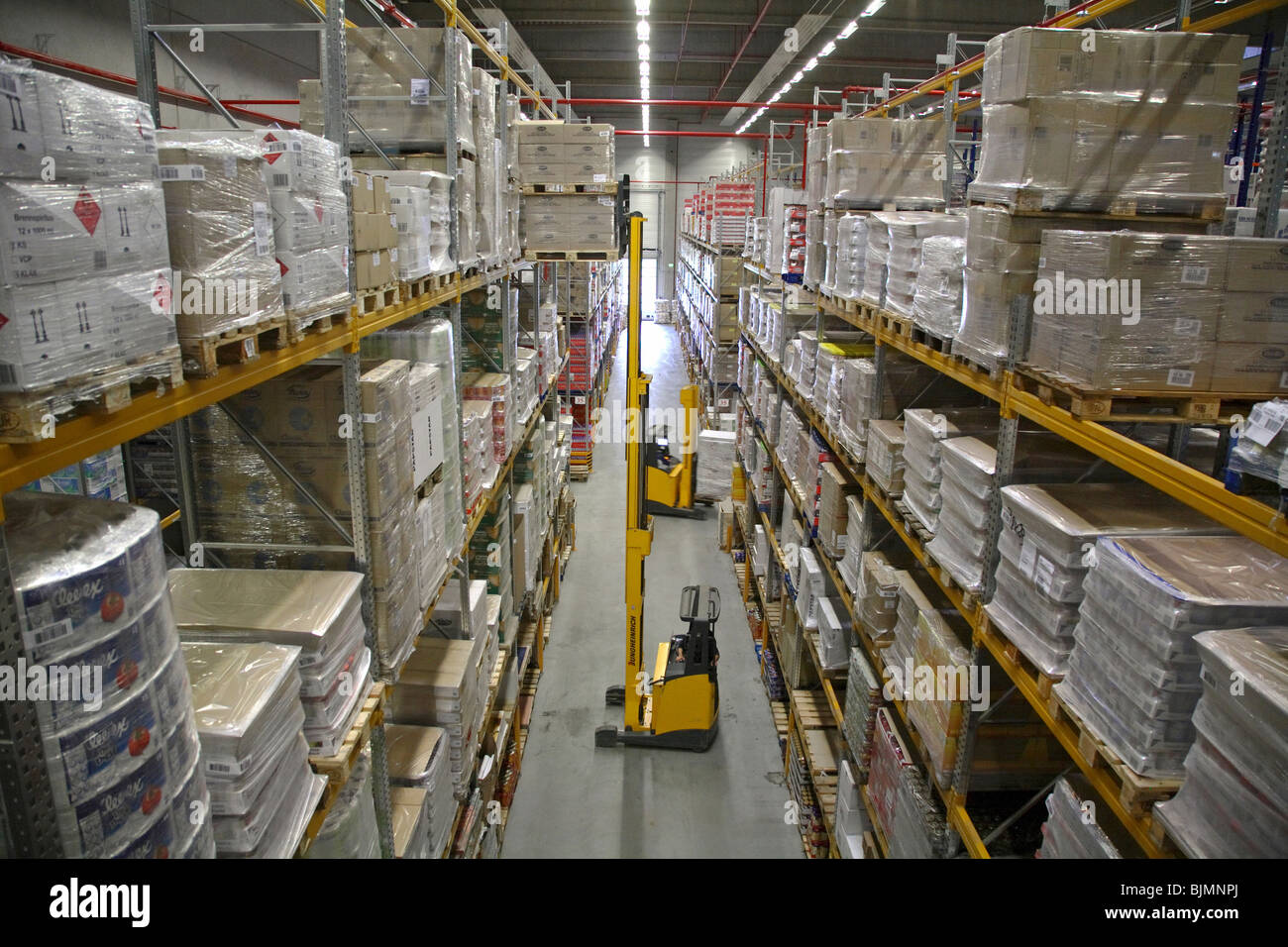 Hamm: high rack warehouse of logistics company Edeka, Germany Stock Photo -  Alamy