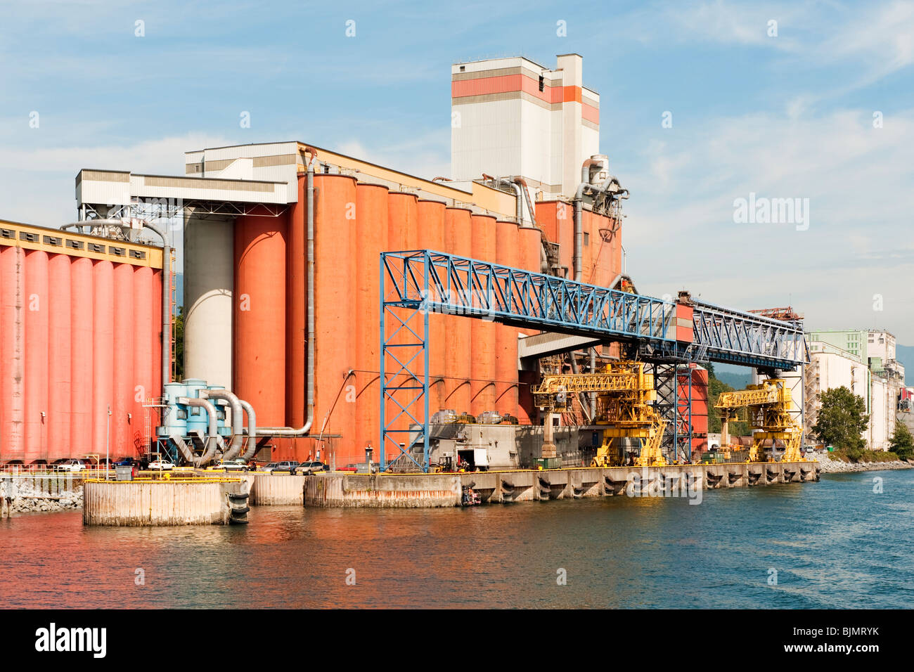 Terminal grain elevators at port of North Vancouver, BC, Canada Stock Photo Alamy