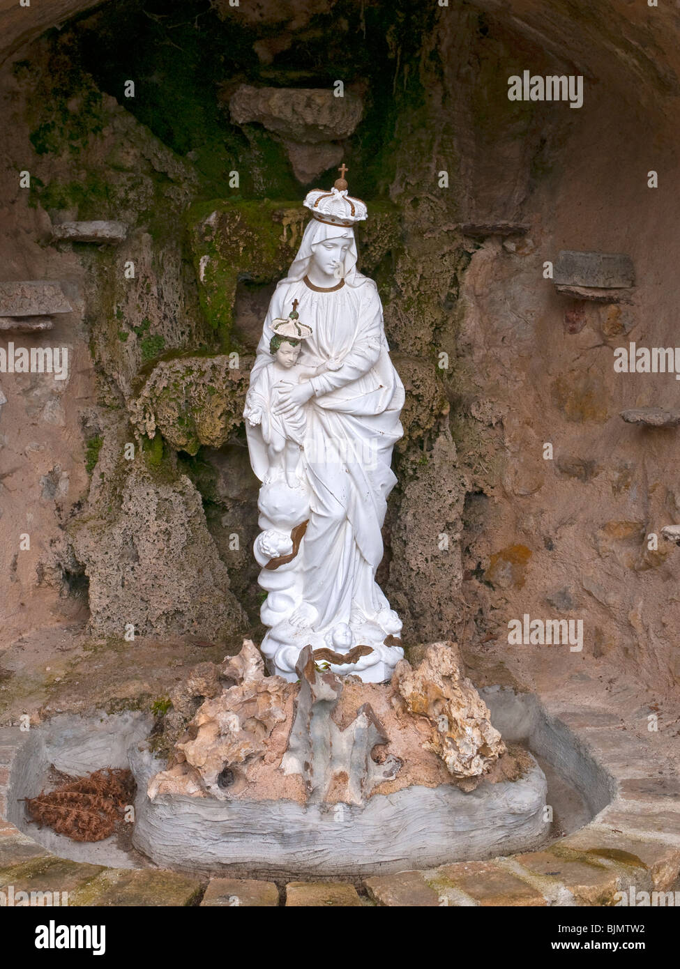 Statue Of Virgin Mary High Resolution Stock Photography and Images - Alamy