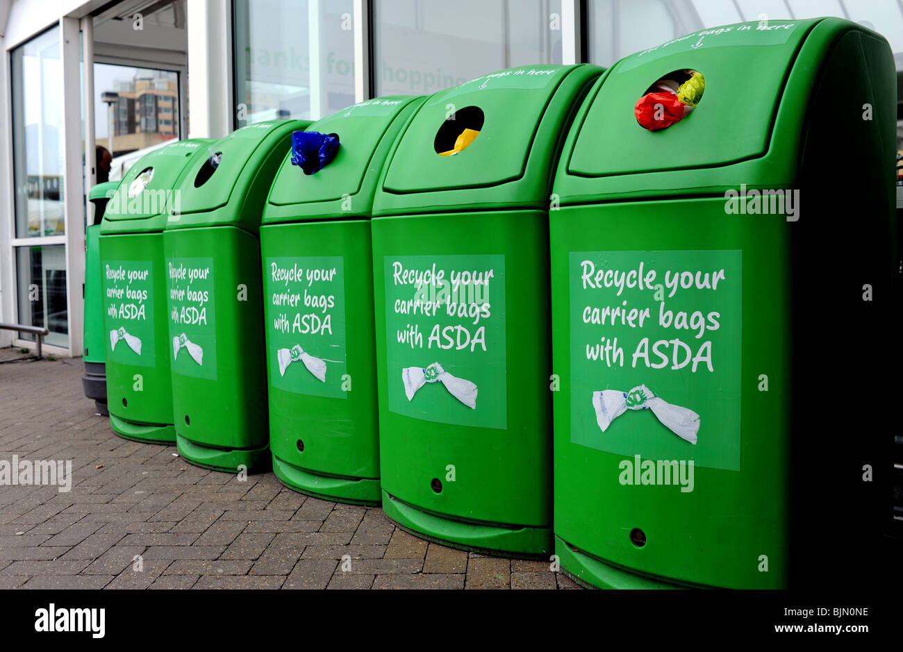 Supermarket carrier bags uk hi-res stock photography and images - Alamy