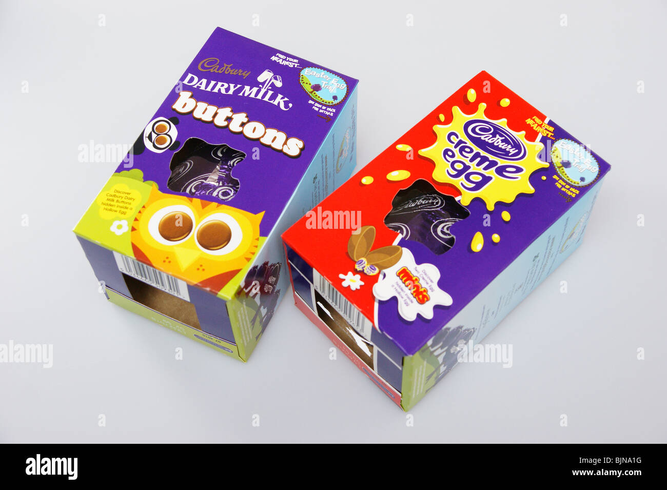 Hollow milk chocolate egg hi-res stock photography and images - Alamy