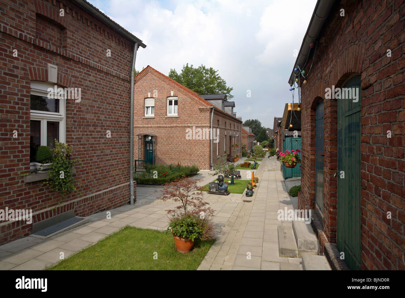 Oberhausen, Stemmersberg: modernized housing estate, Germany Stock Photo