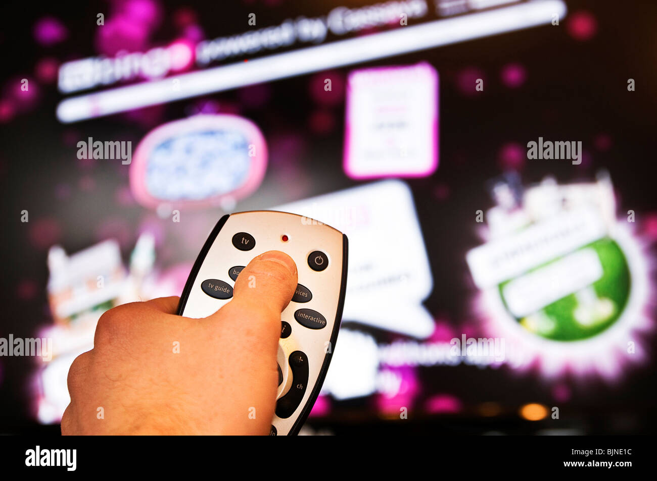 Hand holding sky remote control hi-res stock photography and images - Alamy
