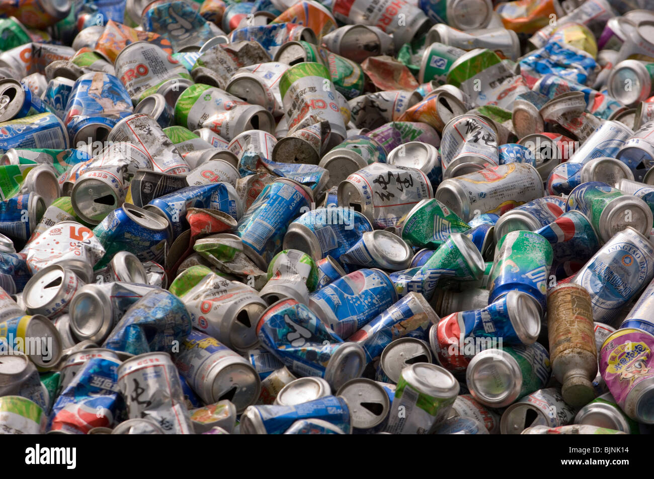 Recycling tin cans hires stock photography and images Alamy