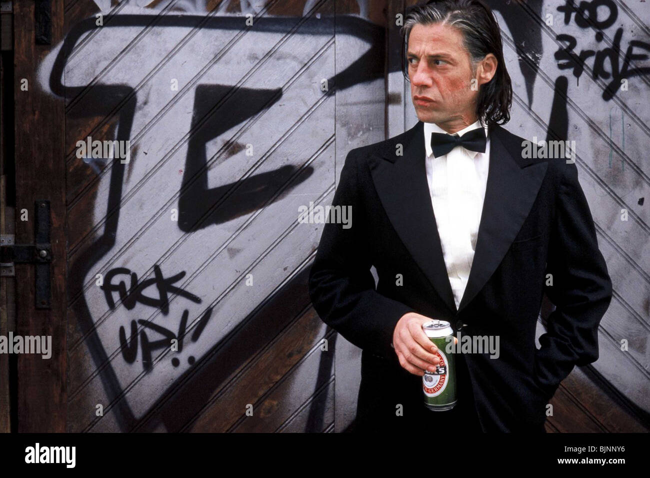 Gegen die wand hi-res stock photography and images - Alamy