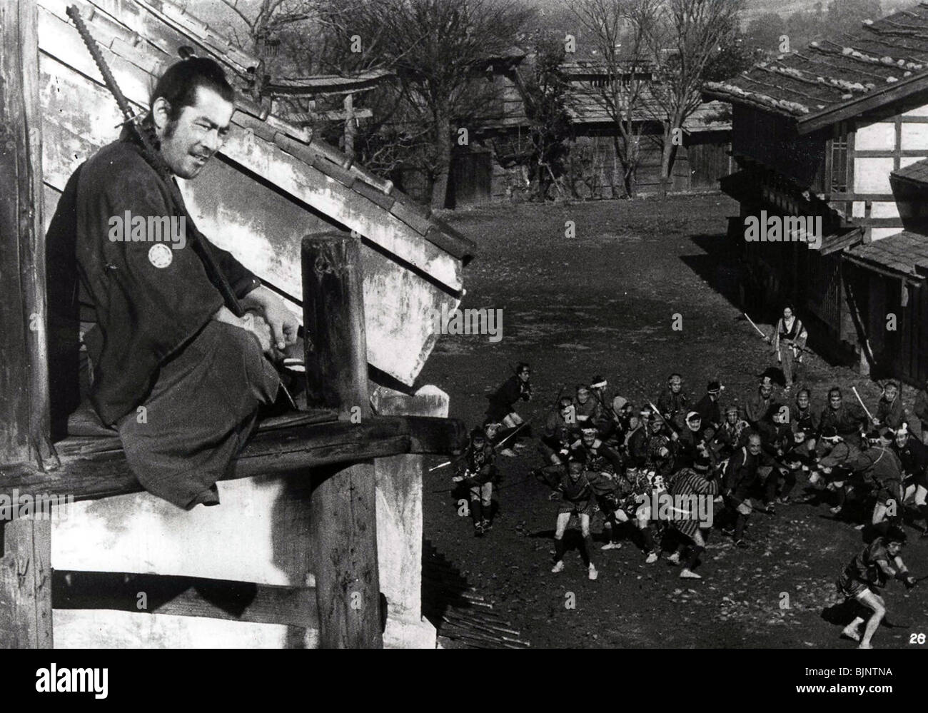 YOJIMBO (1961) THE BODYGUARD (ALT) AKIRA KURASOWA (DIR) YOJO 002 Stock Photo