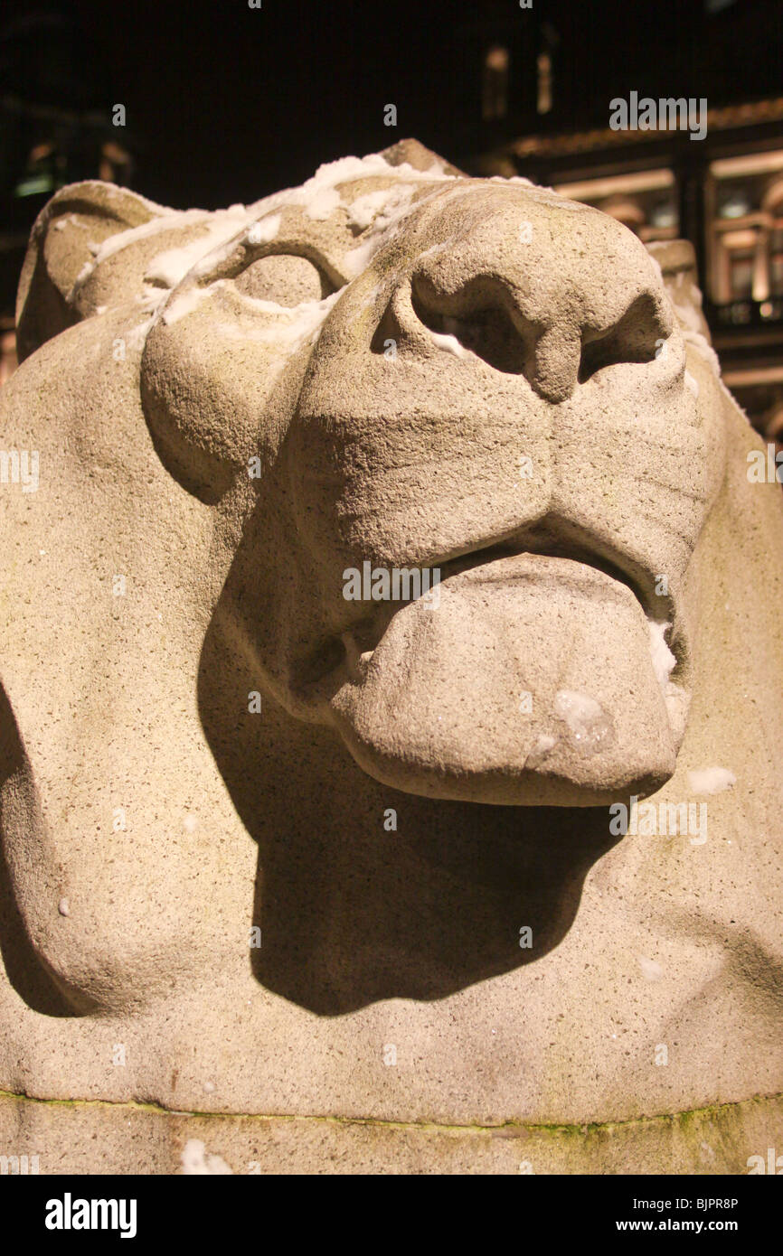 Lion head statue hires stock photography and images Alamy