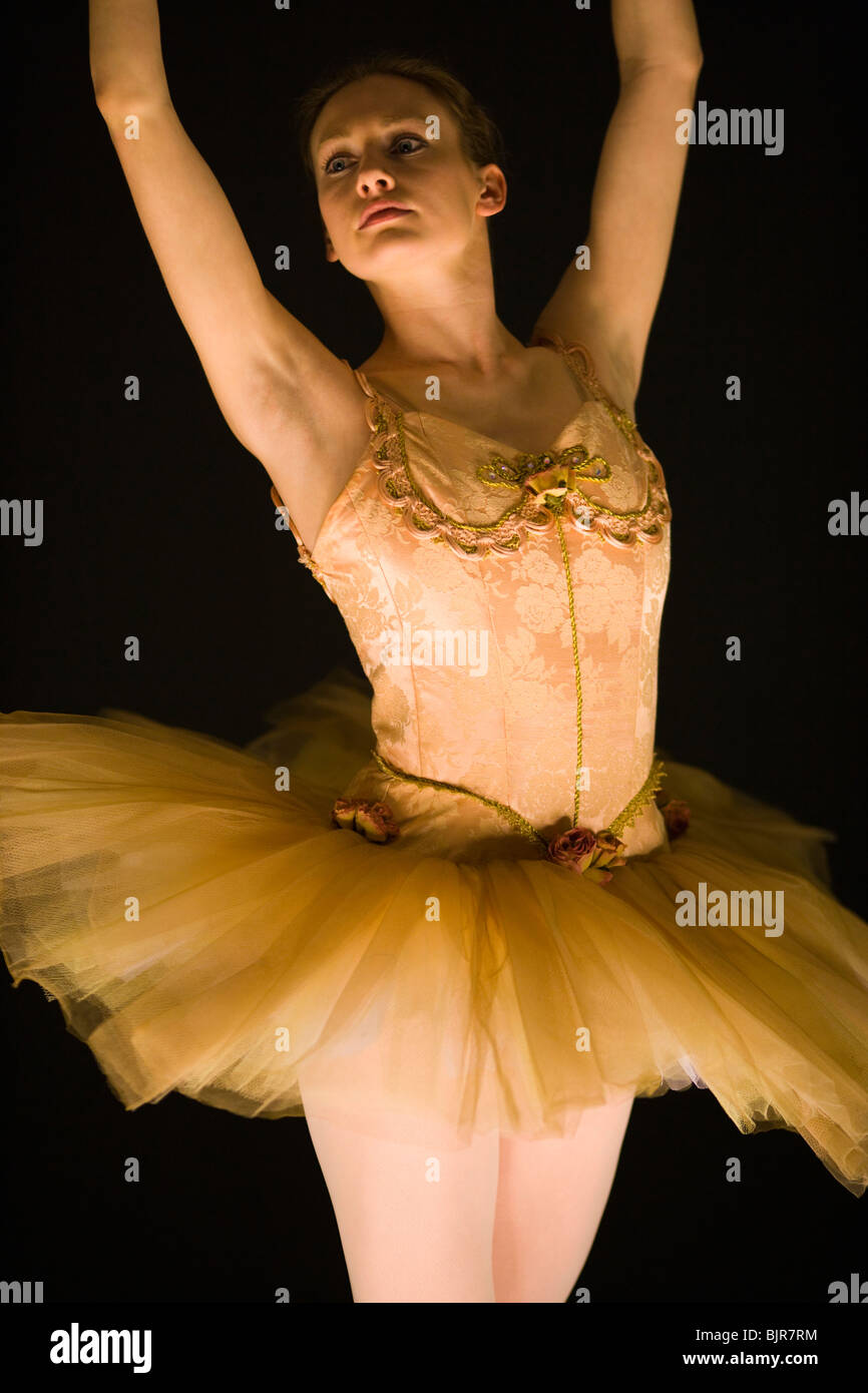 Ballet model released hi-res stock photography and images - Alamy