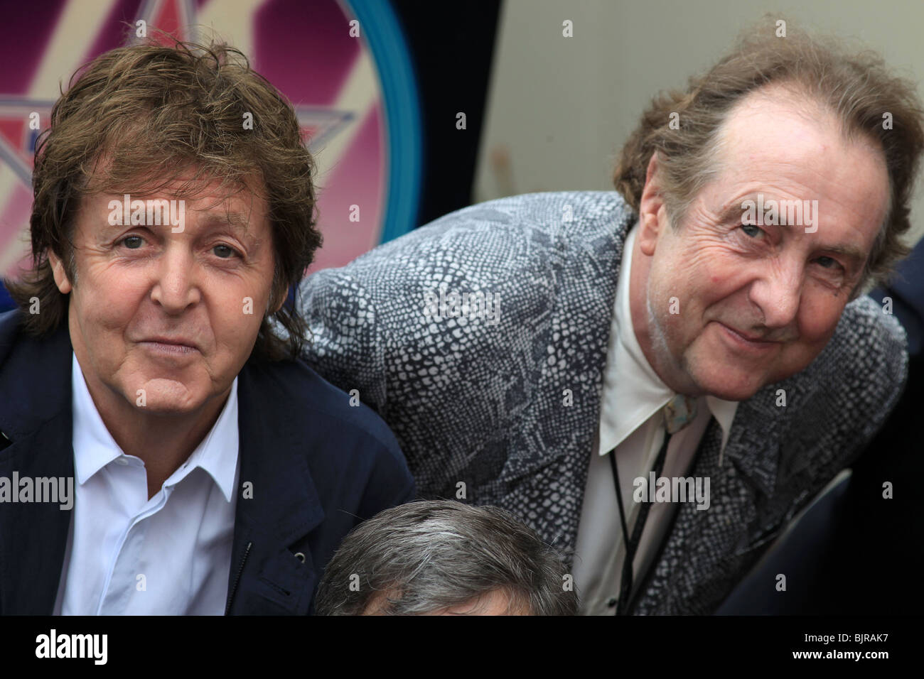 PAUL MCCARTNEY ERIC IDLE GEORGE HARRISON HONORED POSTHUMOUSLY WITH A STAR ON THE HOLLYWOOD WALK OF FAME HOLLYWOOD LOS ANGELES Stock Photo