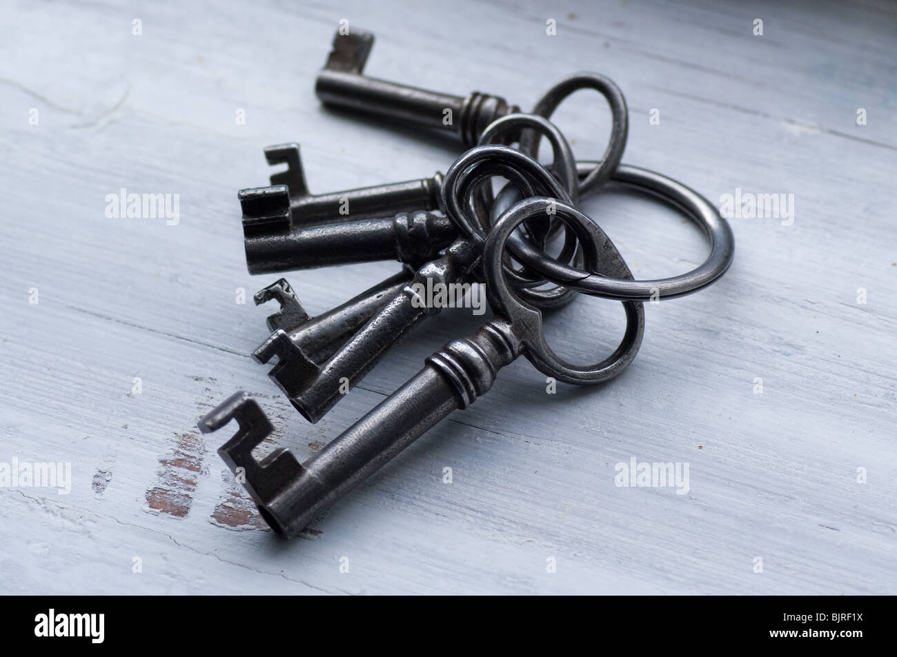 a bunch of old keys Stock Photo Alamy