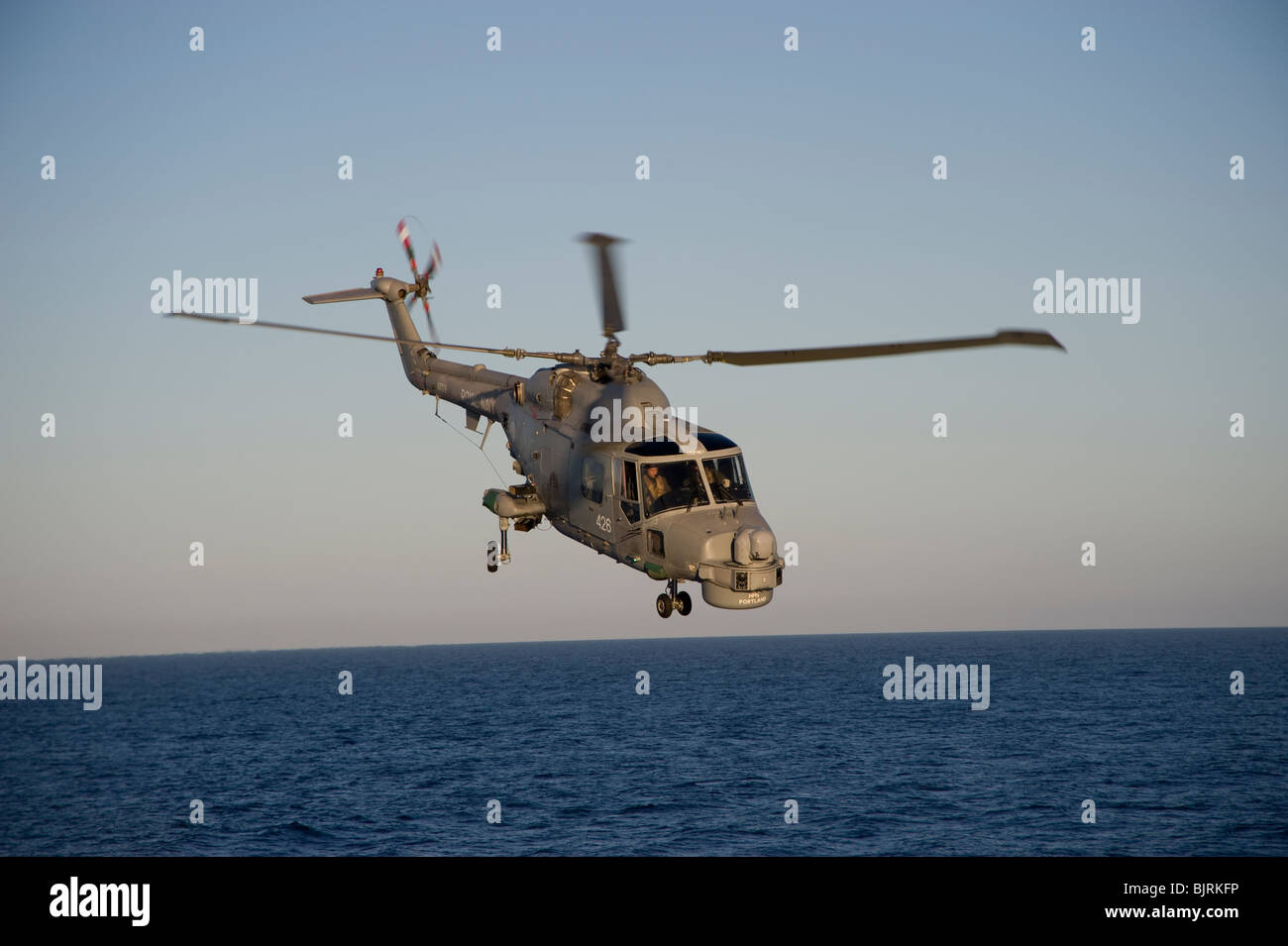 Royal navy mk8 lynx helicopter hi-res stock photography and images - Alamy