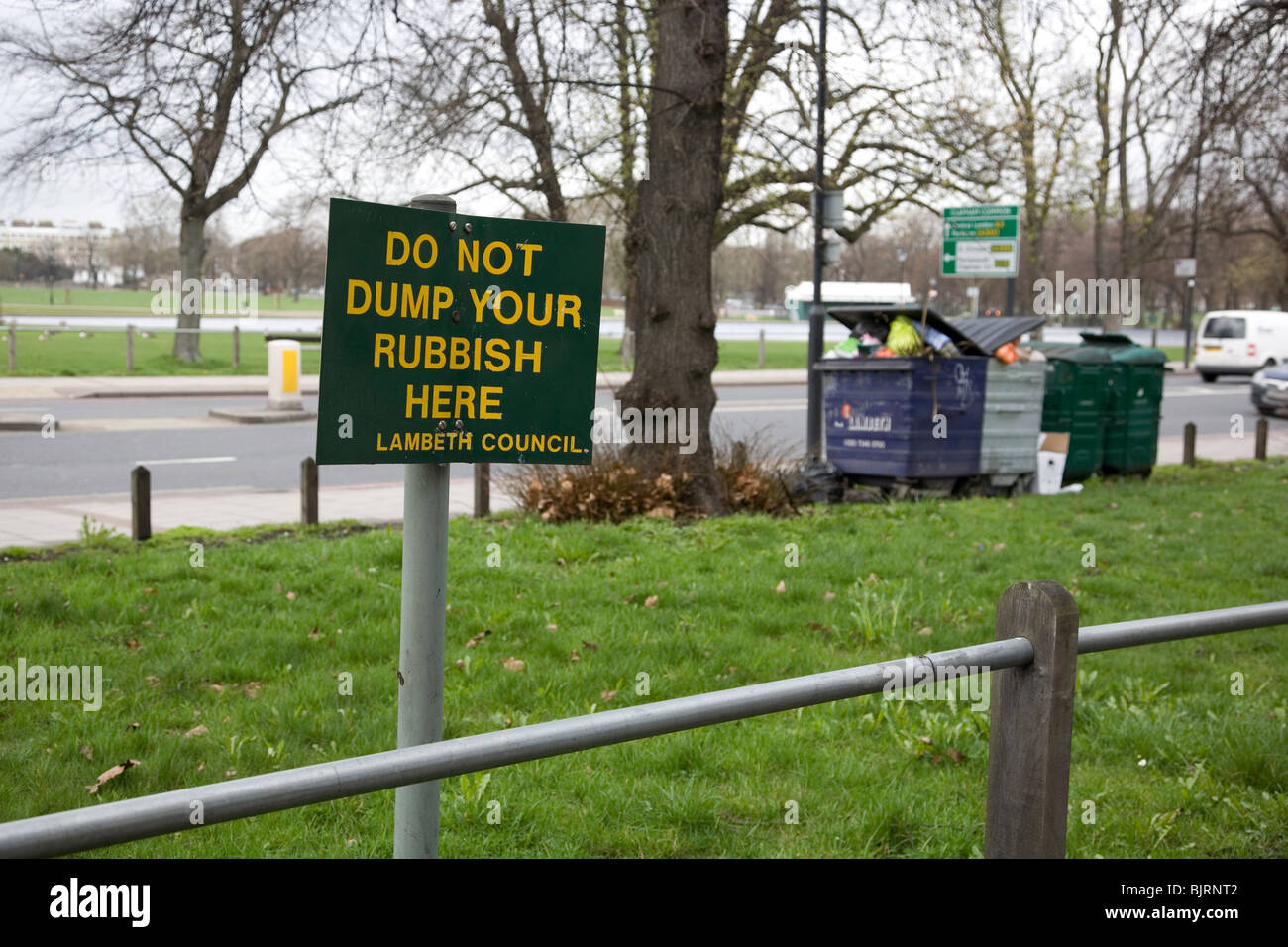 Do Not Dump Your Rubbish Here sign - Lambeth - London UK Stock Photo