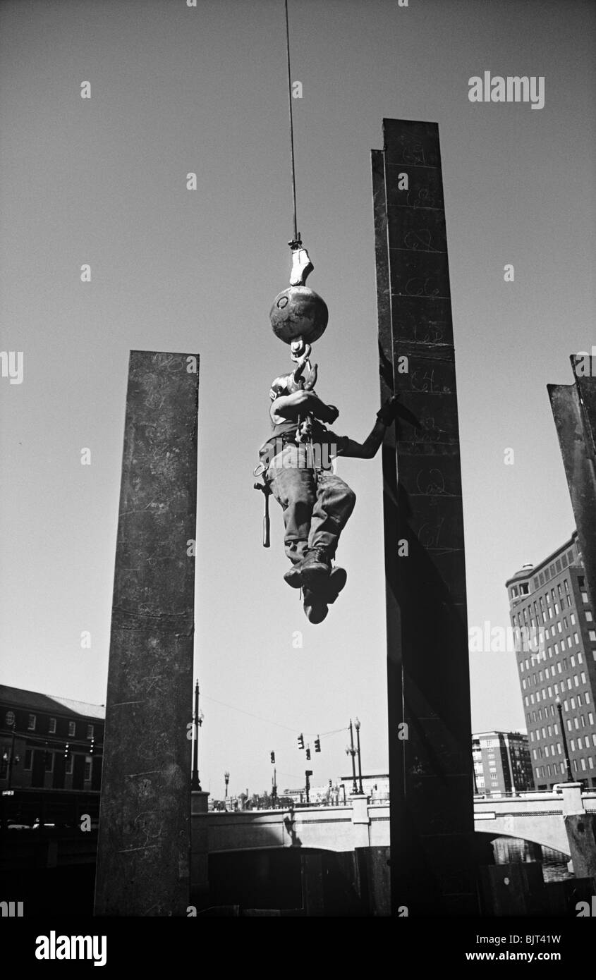 Hanging from a crane hires stock photography and images Alamy