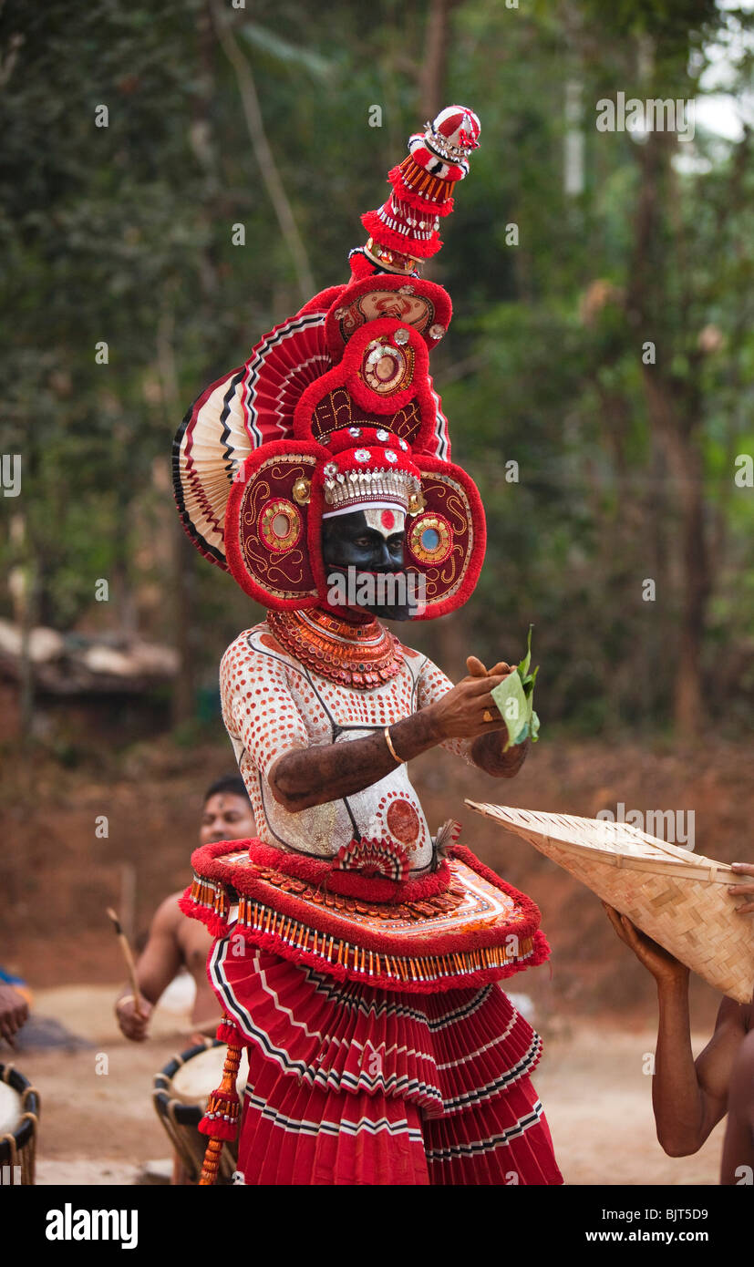 India, Kerala, Cannanore (Kannur), Theyyam ancient pre Hindu folk art