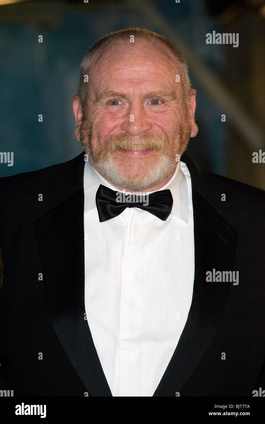 JAMES COSMO THE CHRONICLES OF NARNIA FILM PREMIER THE ROYAL ALBERT HALL LONDON ENGLAND 07 December 2005 Stock Photo